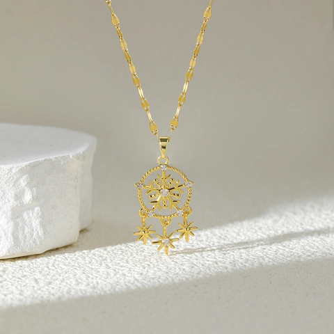 Stainless Steel Snowflake Dreamcatcher Pendant Necklace For Women Gold Plated Star Charm Rhinestone Clavicle Chain