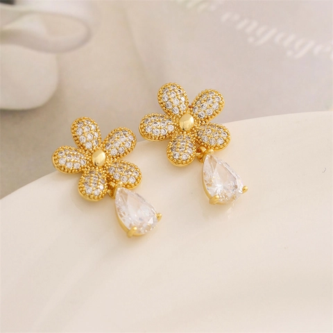 Elegant Flower Waterdrop Earrings With 925 Sterling Silver Earring Post Copper Pave Rhinestone Floral Drop Earrings For Women