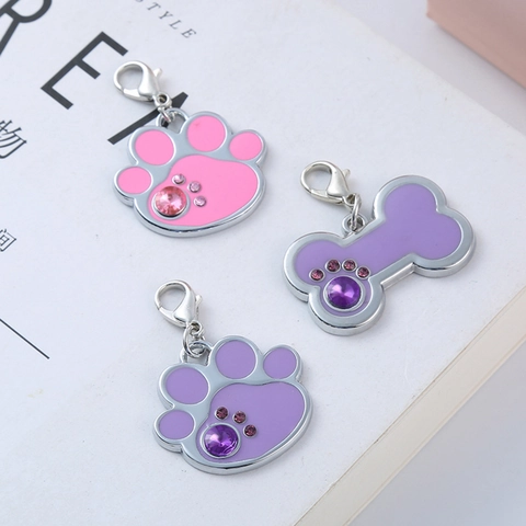 Knochenform Haustier ID Tag Legierung Emaille Strass Pfotenabdruck Hund Identifikation Anhänger Mit Karabiner Für Hunde Katzen