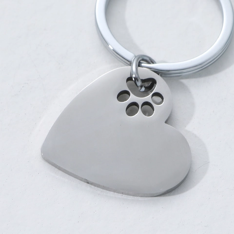 Zinc Alloy Heart Shaped Keychain With Hollow Paw Print Polished Metal Key Ring For Pet Lovers Silver Tag Accessory Gift