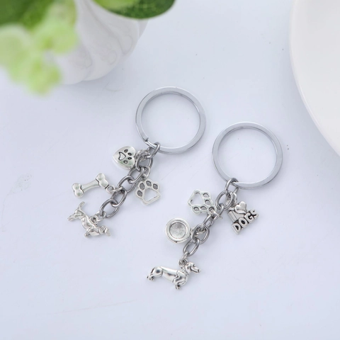 Porte-clés en Métal Argenté Style Américain Chien Teckel Cadeau Amoureux des Animaux Avec Breloques Os Patte Coeur I Love Dogs