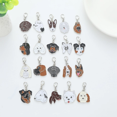 Portachiavi in Lega di Smalto a Forma di Testa di Cane Cartone Animato Ciondolo di Razza per Decorazione Borsa Accessori Gioielli