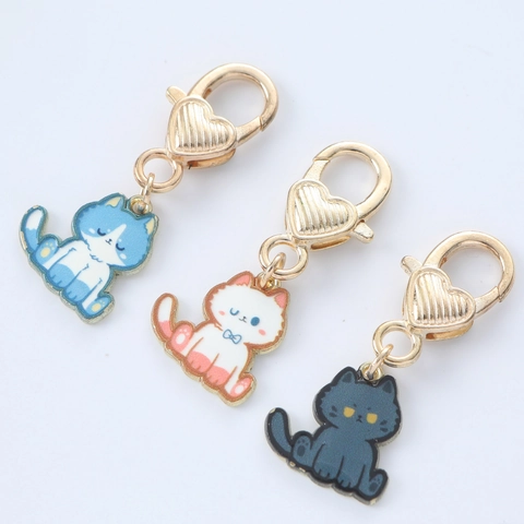Porte-clés Chat en Émail Mignon Dessin Animé Halloween Fantôme Citrouille Pendentif Coeur Fermoir Alliage pour Sac Décoration