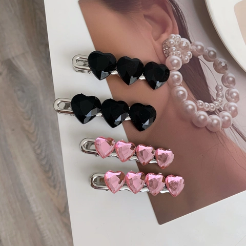 Pinces à Cheveux Cœur Douces et Cool pour Femmes Filles Coeur en Plastique Strass Clips Latéraux Style Y2K INS Barrette