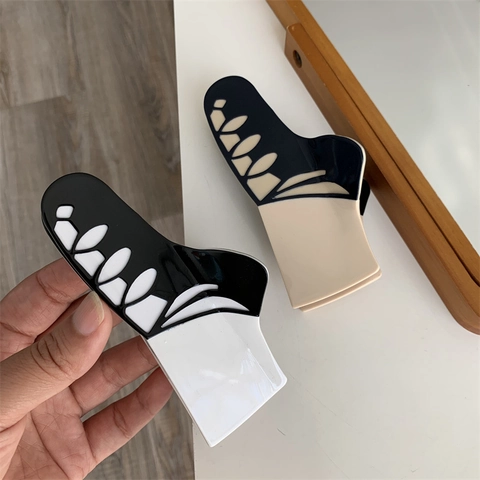 Creatieve Schoenvormige Acetaat Haarklem Voor Dames Zwart Wit Kleurblok Haarspeld Moderne Minimalistische Haaraccessoires