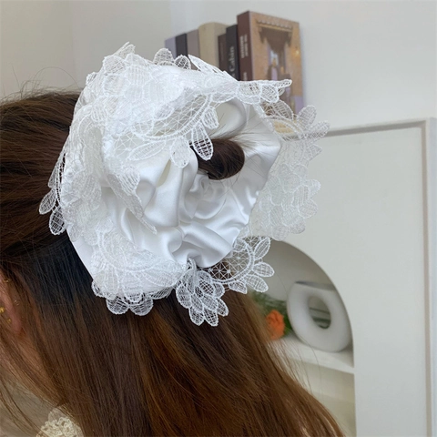 Scrunchie in Satin Oversize Stile Francese Elegante Bordo in Pizzo Elastico per Capelli Grande Cravatta per Capelli Donna