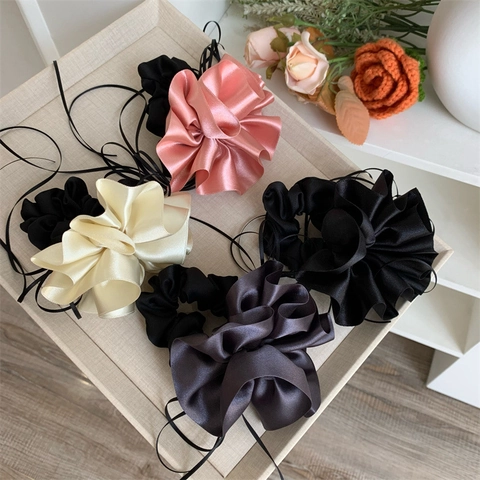 Elegantes Satin Stoff Blumen Haargummi Für Damen Große Schleife Haargummi Süßes Plissiertes Haarseil Mode Haarschmuck