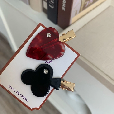 Creatieve Pokerkaart Acetaat Haarclip Rood Hart Zwarte Klaver Strass Gouden Metalen Zijklem Voor Dames Mode Hoofddeksel