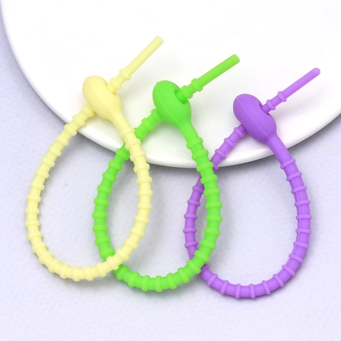 Fascette per Cavi in Silicone Riutilizzabili Organizzatore di Cavi Regolabile per Gestione Scrivania Cinturini di Chiusura Multicolore