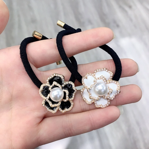 Elastico per Capelli Vintage con Fiore di Camelia e Künstliche Perle Sintetiche Nero Bianco Elegante per Donna Accessori