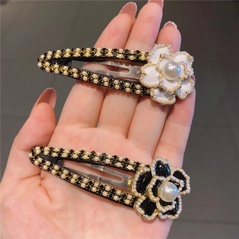 Pinza para el Cabello de Camelias Elegante Perla Artificial Strass Aleación Esmalte Clip BB Estilo Francés Joyería para Mujer