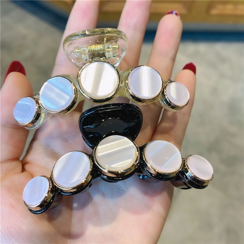 Vintage Korean Style Shell Pattern Hair Claw Clip For Women Elegant Minimalist Solid Color Hair Accessories Hairpin