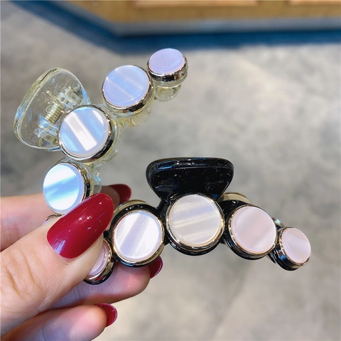 Vintage Korean Style Shell Pattern Hair Claw Clip For Women Elegant Minimalist Solid Color Hair Accessories Hairpin
