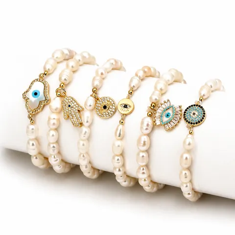 Bracelet Charm Bohémien en Perle d'Eau Douce Mauvais Œil Main de Fatma Femme Strass Amulette Protection Bijoux Élastiques