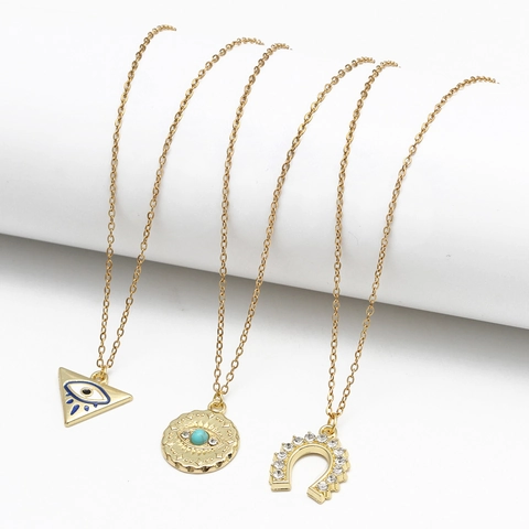 Collana Pendente Malocchio in Lega Vintage per Donna Placcata Oro Argento Strass Smalto Ferro di Cavallo Cuore Stella Triangolo Gioielli Etnici Regalo