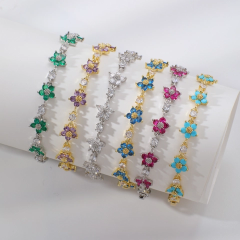 Bracciale da Donna di Lusso Colorato a Forma di Petalo di Fiore in Rame con Intarsi in Zirconia Elegante Bracciale a Maglie per San Valentino