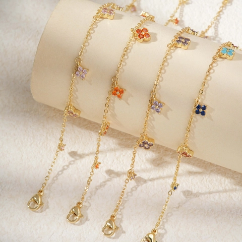 Exquise Koperen Klavertje Vier Armband Voor Vrouwen Mode Strass Ingelegde Verstelbare Ketting Armband Elegante Sieraden Cadeau