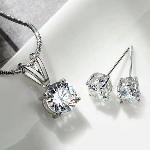 Elegante Set di Gioielli in Zirconia Collana con Pendente a Taglio Rotondo e Orecchini a Bottone per Donna Sposa Matrimonio Gioielli