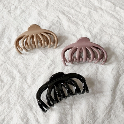 Einfache Koreanische Bogenform Kunststoff Harz Haarkralle Für Damen Elegante Große Oktopus Haarklammer Matt Glänzend Leopardenmuster Haarnadel