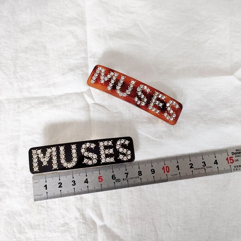 Barrette à Cheveux en Acétate avec Strass Lettre MUSES Élégante Écaille de Tortue Noir Épingle à Cheveux Femme Accessoire