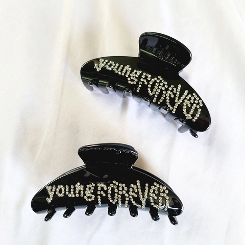 French Style Acetate Shark Hair Clip Luxury Rhinestone Letter Claw Clip Elegant Black Hair Catch For Women Daily Accessories