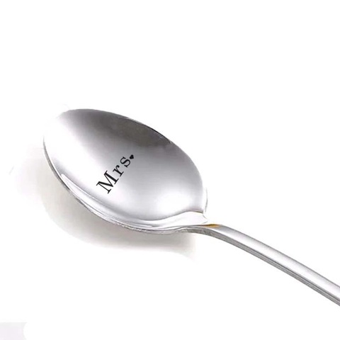 Cucchiaio in Acciaio Inossidabile a Manico Lungo Incisione Mr e Mrs Cuore Regalo per Matrimonio Anniversario Coppie