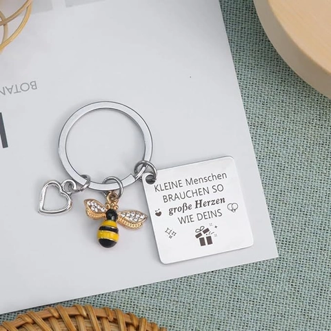 Stainless Steel Engraved Keychain Alloy Apple Bee Charm Pendant For Teacher Graduation Gift German French Text Keyring