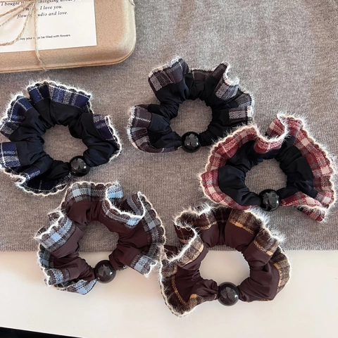 Koreaanse Stijl Geruite Geplooide Stof Scrunchies Vintage Haarelastiekjes Met Zwarte Kraal Decoratie Elastische Accessoires Vrouwen