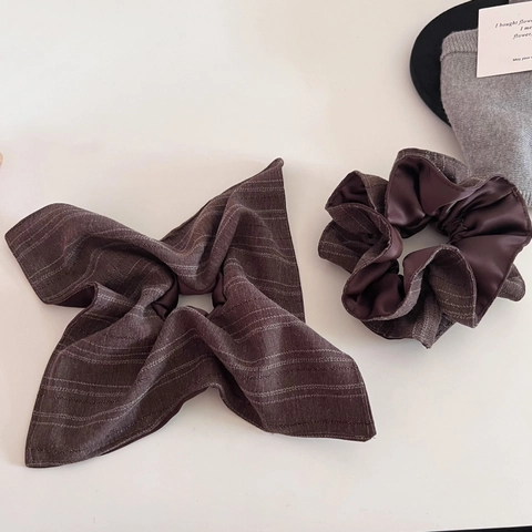 Vintage Brown Striped Satin Patchwork Large Hair Scrunchies Elegant Pleated Hair Ties For Women Daily Hair Accessories
