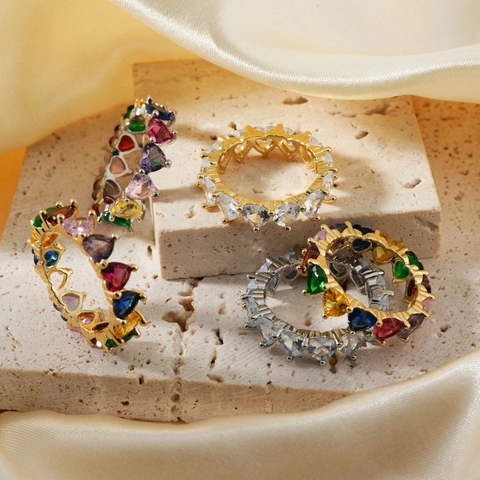 Hartvormige Regenboog Zirkoon Eternity Ring Goud Zilver Vergulde Koperen Ring Voor Vrouwen Elegante Mode Sieraden Ring