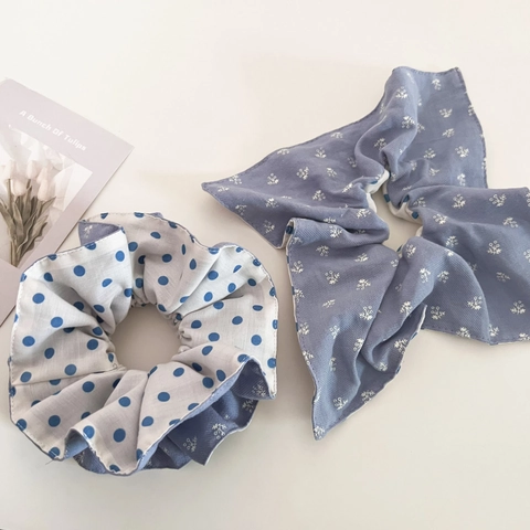 Coletero Scrunchie Azul con Lunares Floral Retro Elegante Lazo para el Pelo de Tela Hecho a Mano Plisado Accesorios para el Cabello Mujer