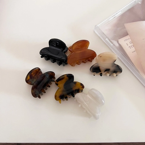 French Acetate Small Hair Claw Clip Vintage Retro Mini Hair Grabs For Women Bangs Half-Up Hair Accessories Elegant Headwear