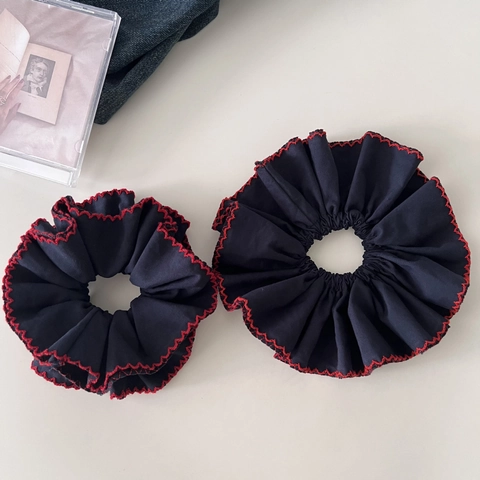 Scrunchie in Tessuto Vintage Blu Marino Rosso Contrasto Bordo Zigzag per Donna Stile Coreano Accessori Capelli Plissettati