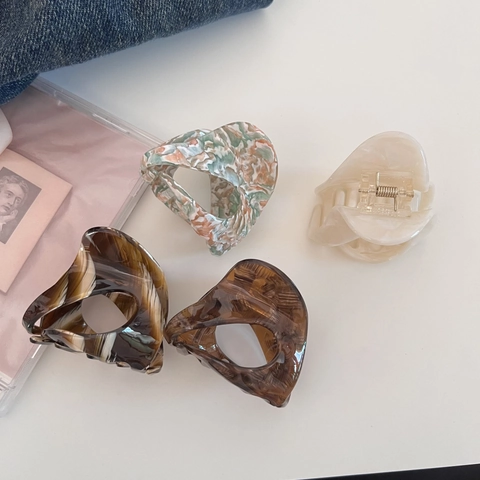 Vintage Acetate Hair Claw Clips For Women Elegant Marble Tortoise Shell Small Geometric Shark Clip Hair Accessories