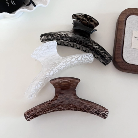 Pinza para el Cabello de Acrílico Grande con Patrón de Grietas Clip de Tiburón Geométrico Accesorios Elegantes Mujer