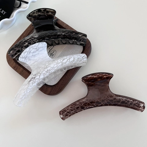 Pinza para el Cabello de Acrílico Grande con Patrón de Grietas Clip de Tiburón Geométrico Accesorios Elegantes Mujer