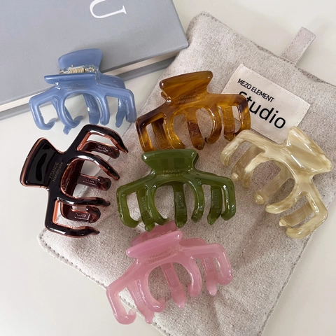 French Style Acetate Hair Claw Clip For Women Elegant Handmade Marble Tortoiseshell Hairclip Back Of Head Shark Clip Accessories