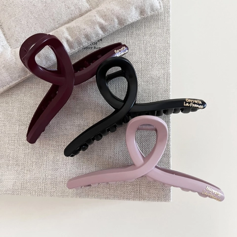 Matte Resin Hair Claw Clip Elegant French Retro Burgundy Black Pink Shark Clip For Women Girls Thick Hair Accessories Nonslip Strong Hold Hair Clip