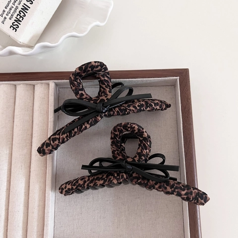 Vintage Luipaardprint Met Stof Beklede Haai Haarklem Met Zwarte Strik Grote Haaraccessoire Voor Vrouwen Styling Haarklip