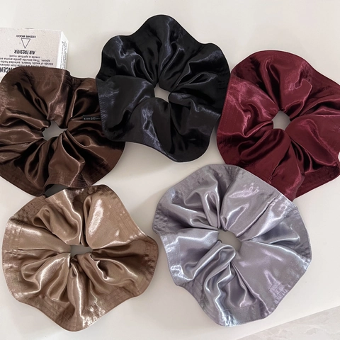 French Vintage Oversized Satin Scrunchie For Women Solid Color Elastic Hair Tie Elegant Ponytail Holder Large Hair Scrunchies