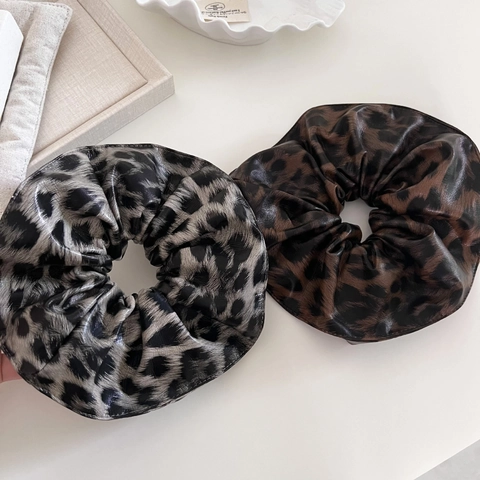 Fascia per Capelli Elastica Grande in Ecopelle con Stampa Leopardata Vintage per Donna Accessori Moda Porta Coda di Cavallo