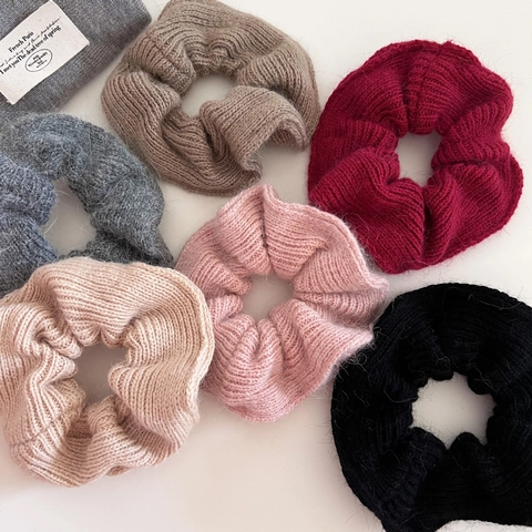 Women's Autumn Winter Knitted Scrunchies Soft Yarn Fabric Hair Ties Solid Color Pleated Elastic Hair Accessories