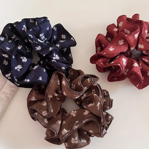 Chouchou en Tissu Floral Vintage Élégant Volant Élastique Cheveux Oversize Style Mori Accessoire Cheveux pour Femme