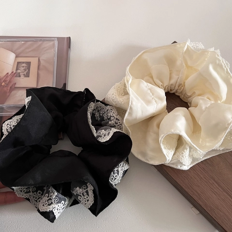 French Vintage Satin Oversized Scrunchie With White Lace Trim Elegant Solid Color Elastic Hair Tie Women Hair Accessories