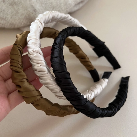 Elegante Diadema de Satén Plisado para Mujer Color Sólido Ruched Banda para el Cabello Accesorios de Moda para el Diario