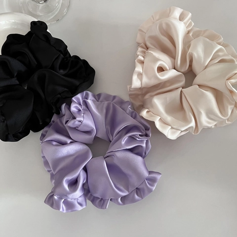 Oversized Satin Ruffled Scrunchie Elegant Pleated Elastic Hair Tie For Women Solid Color Fashion Accessories Daily Wear