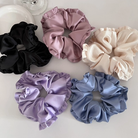 Oversized Satin Ruffled Scrunchie Elegant Pleated Elastic Hair Tie For Women Solid Color Fashion Accessories Daily Wear