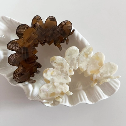 Elegante Molla per Capelli Grande in Acetato a Forma di Petalo Ondulata Fatta a Mano per Donna Accessori Chignon
