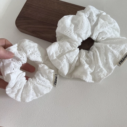 Women White Cotton Lace Scrunchie Sweet Mori Style Eyelet Floral Embroidery Hair Tie Vintage Aesthetic Elegant Hair Accessory