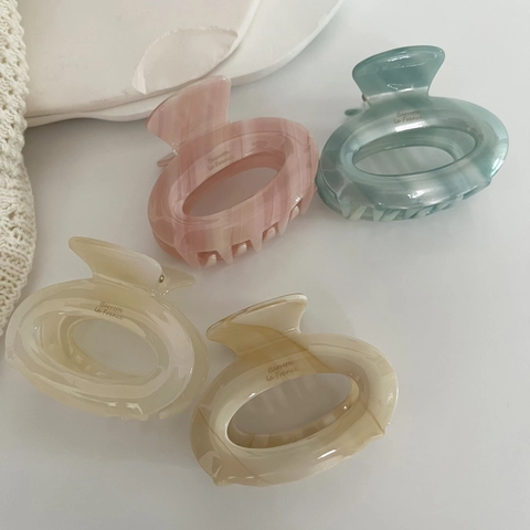 Pinza para el Pelo de Acetato de Estilo Francés Elegante Patrón de Mármol Ovalado Hueco Pinza de Tiburón Accesorios para el Cabello Minimalistas